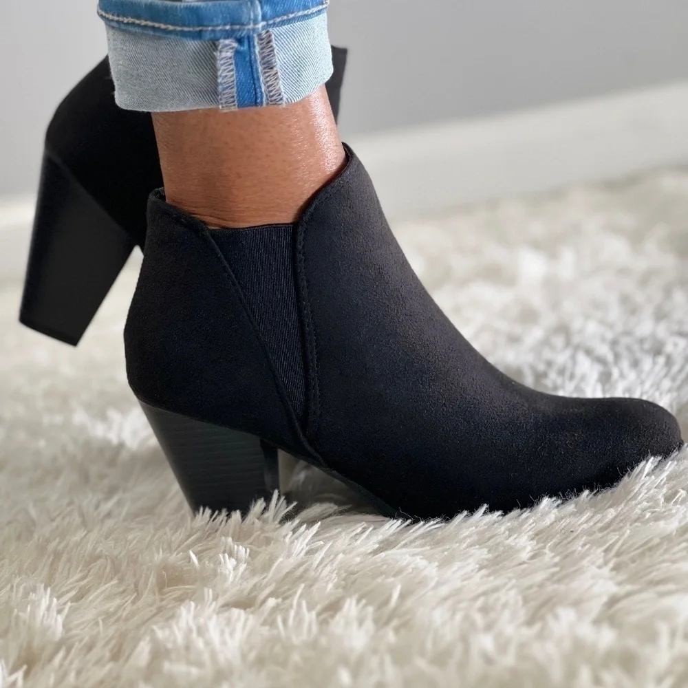 Black Heeled Slip On Ankle Booties - Picture 4 of 4